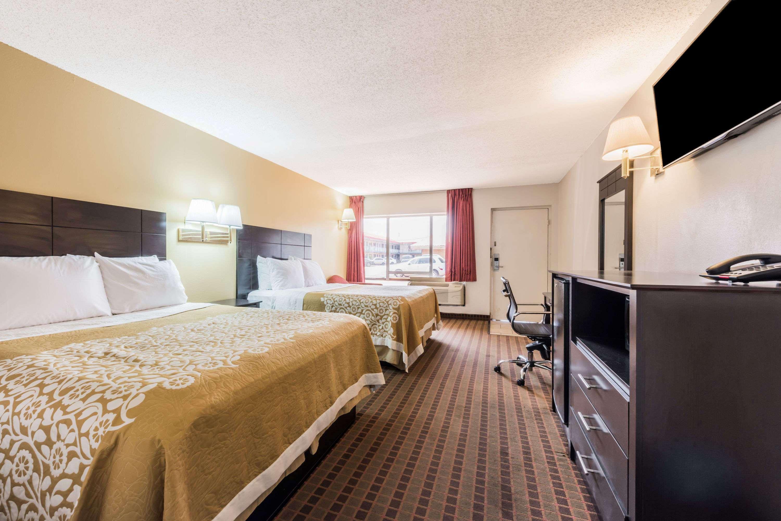 Days Inn South Форт Уорт Екстериор снимка