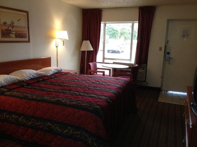 Days Inn South Форт Уорт Екстериор снимка
